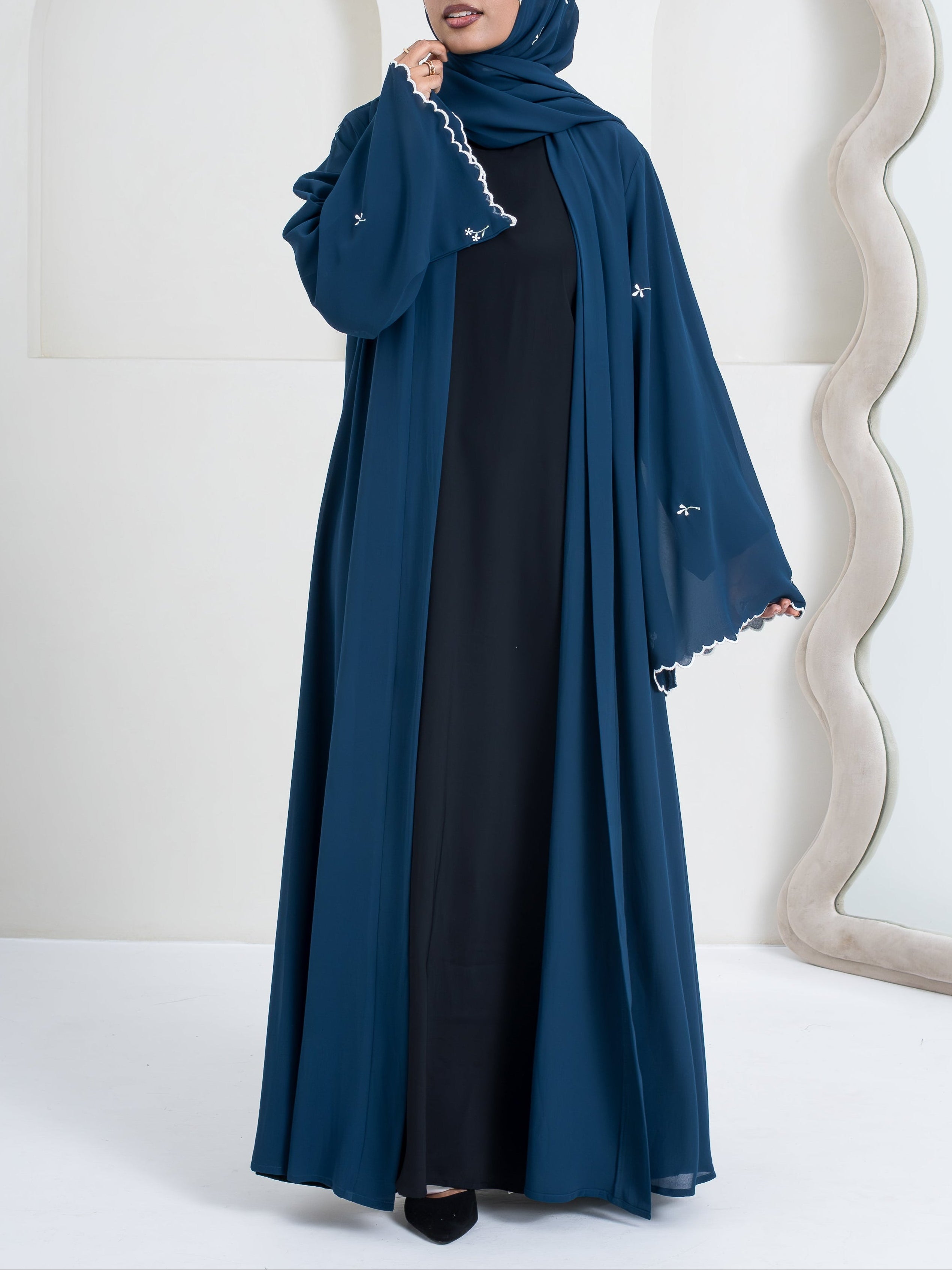 Luxury Pearl Abaya