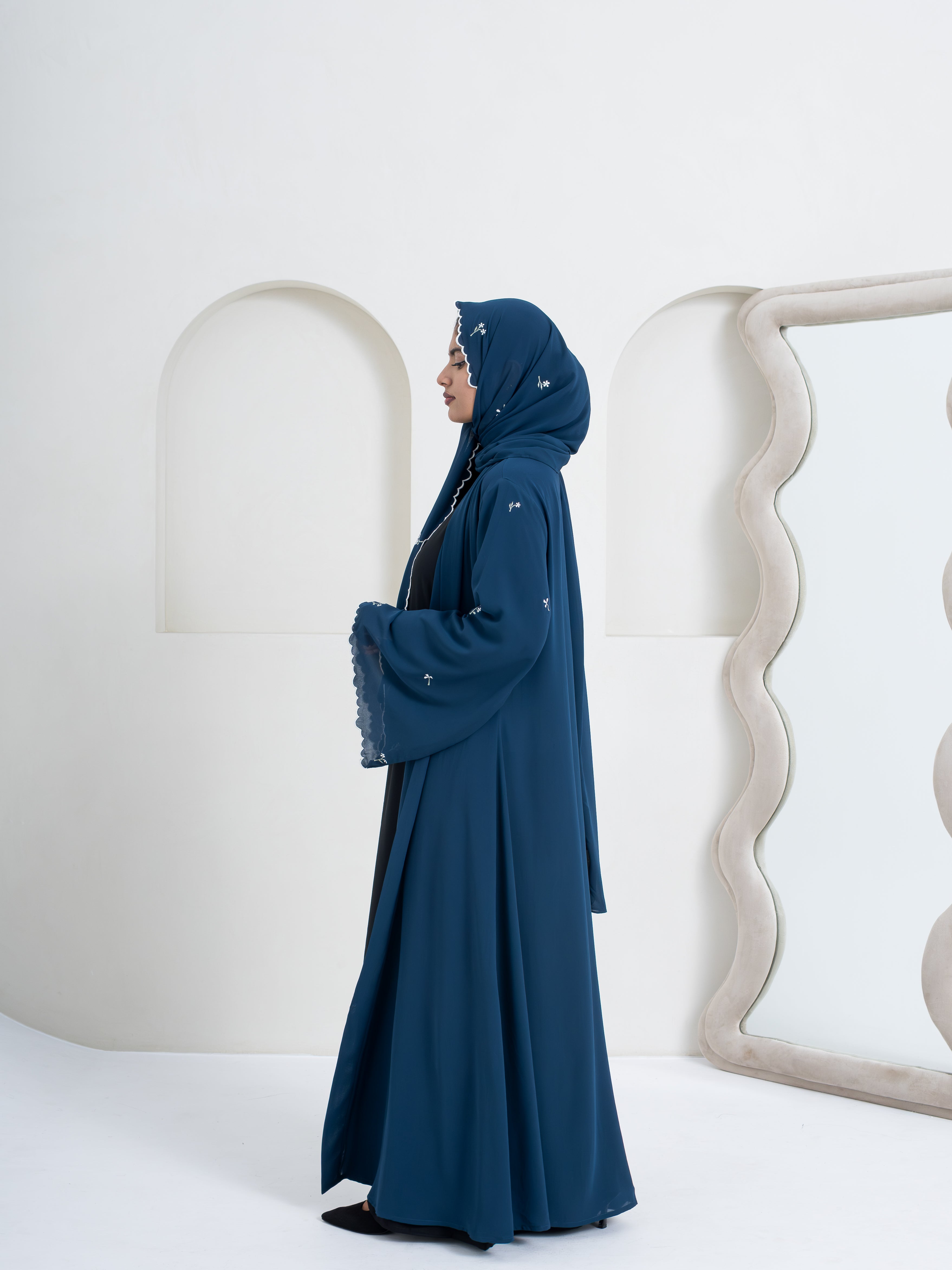 Luxury Pearl Abaya