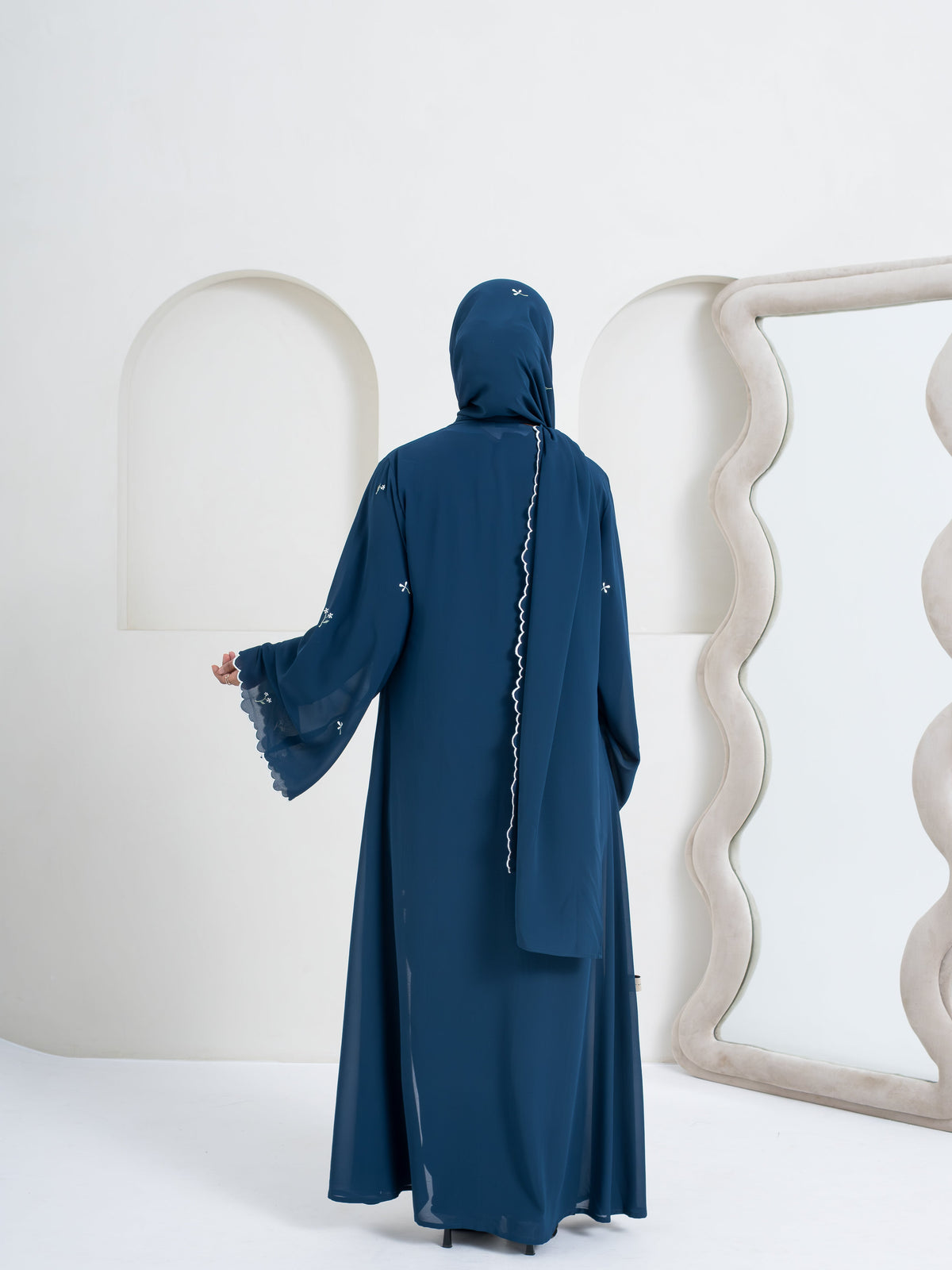 Luxury Pearl Abaya