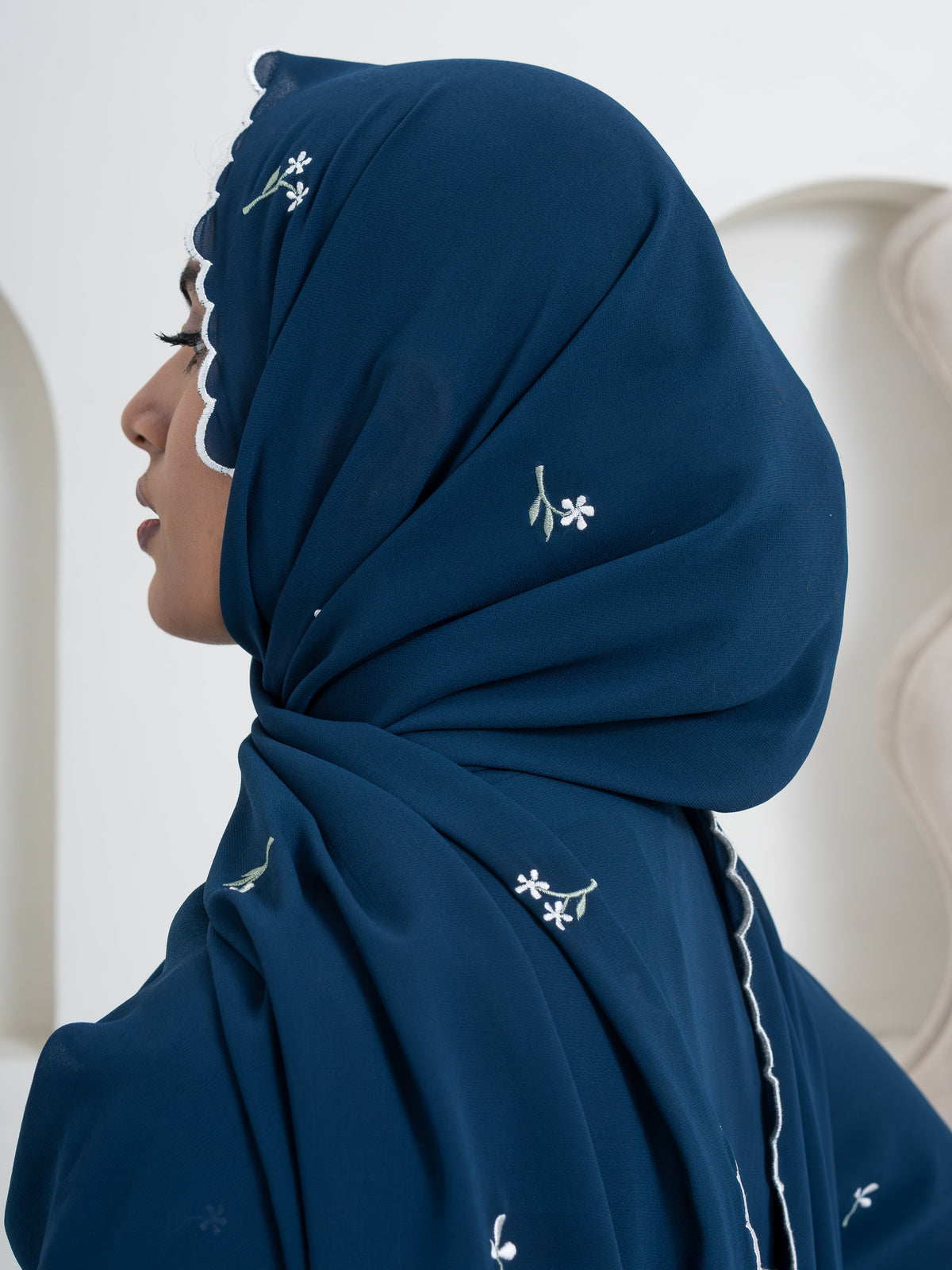 Luxury Pearl Abaya