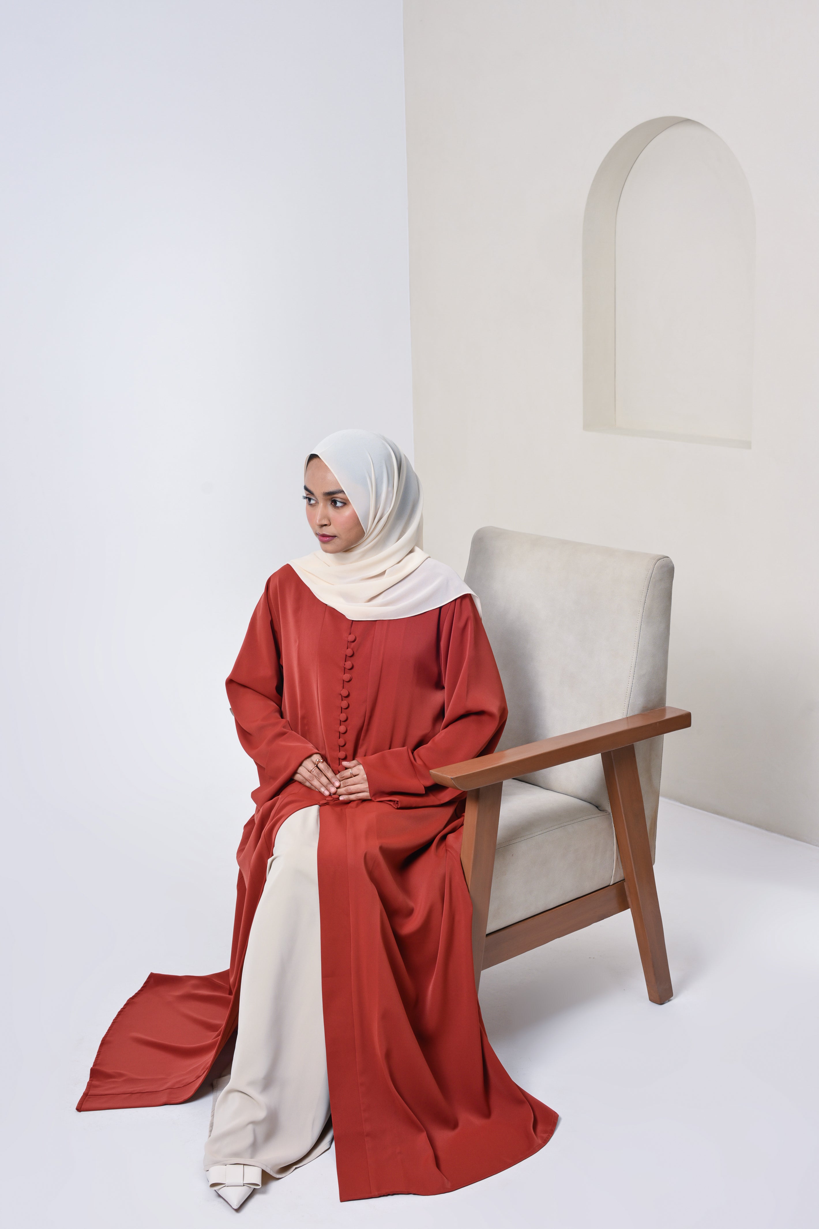 Contrast Trim Abaya